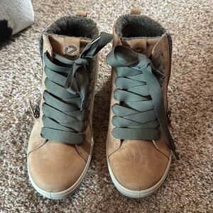 ECCO Women's Soft 7 TRED Gore-TEX High Sneaker size 37